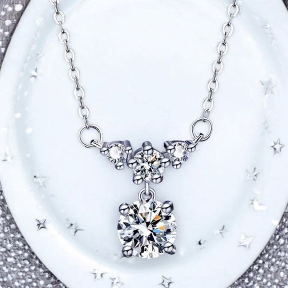 Moissanite Starry S925 Sterling Silver necklace. New. - Picture 3 of 9